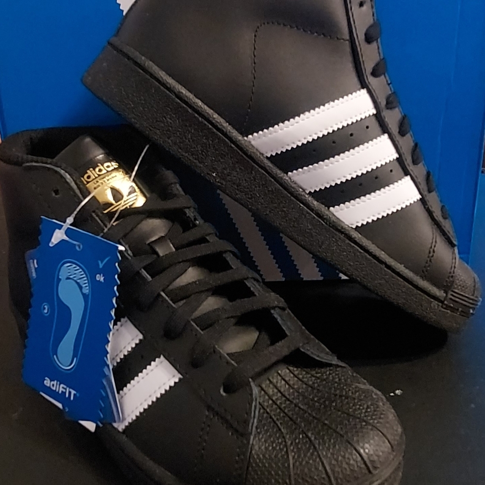 Adidas Pro Model C – Kids Size 2